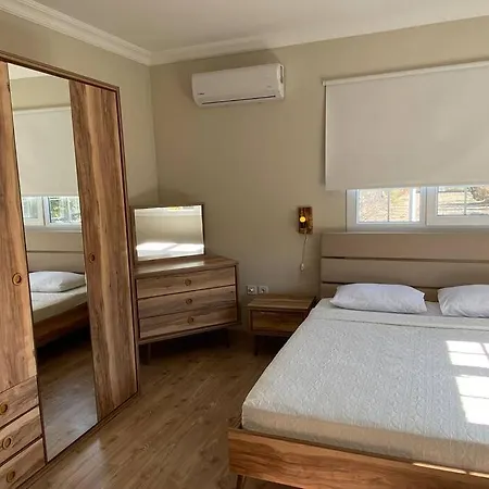 Villa 6 Persoons Met Privézwembad En Boomgaard *